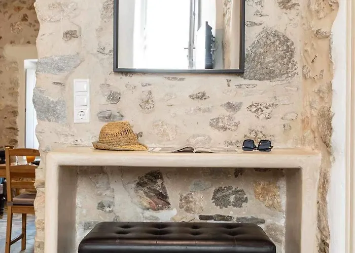 Apartment The White Stone House *