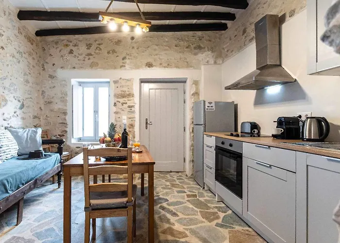 The White Stone House